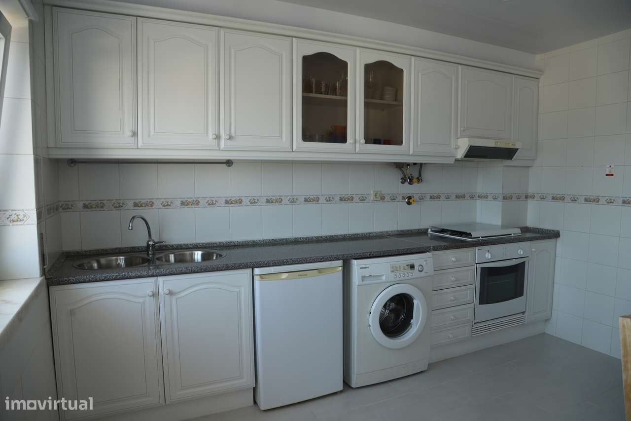 T3  Foz Do Arelho  a 5 minutos da praia | Varandas  | Exposição Solar - Grande imagem: 4/16