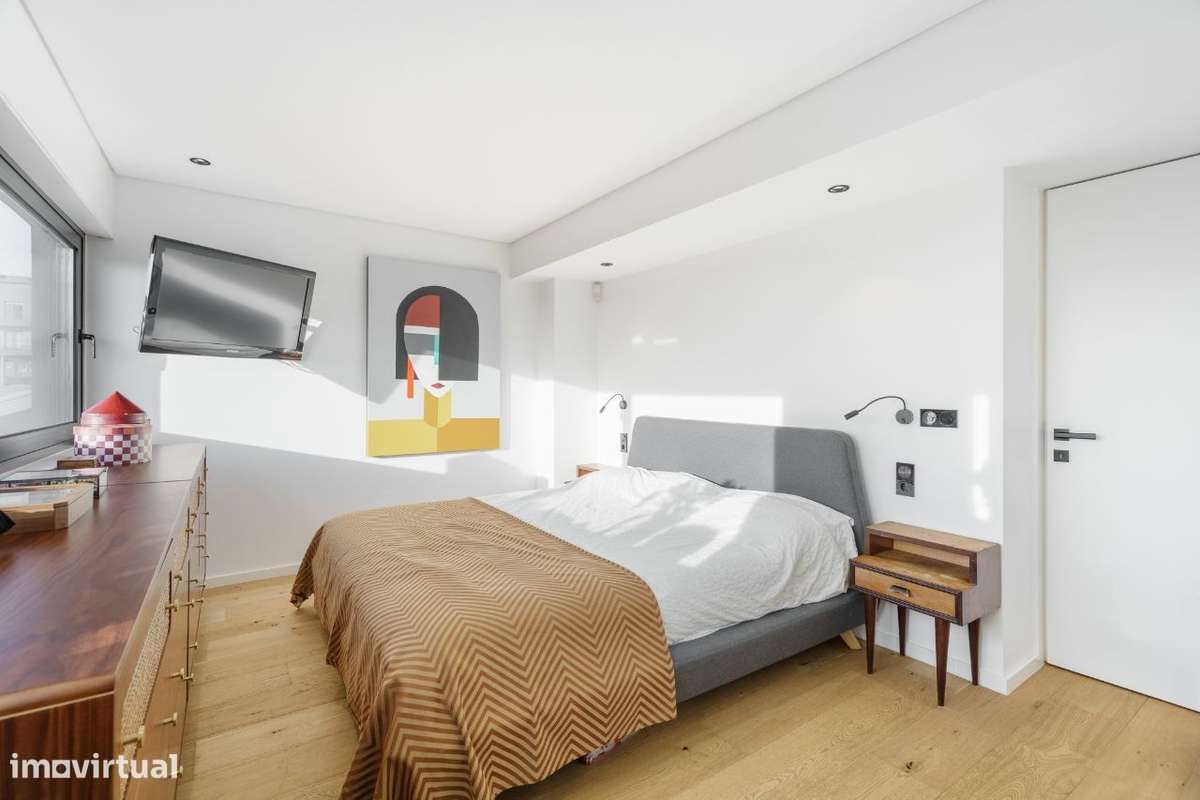 Moradia V3+1 totalmente renovada com vista mar-30