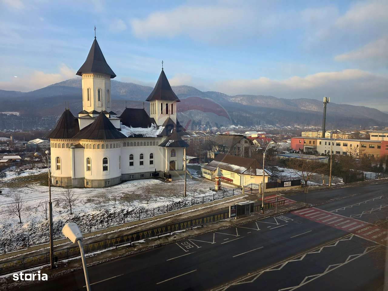 Apartament cu 2 camere de vânzare în zona 1 Mai-14
