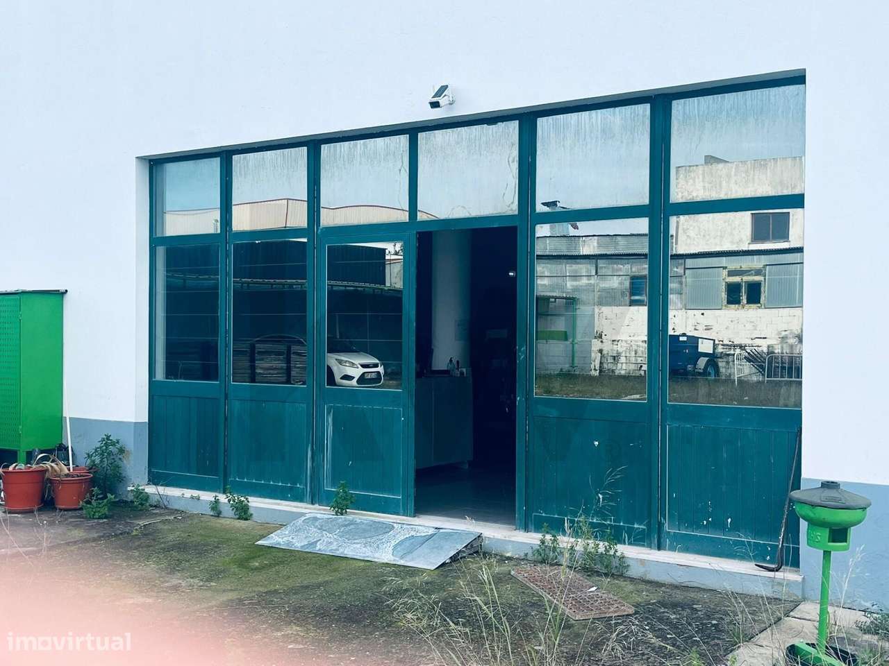 Armazém 767m2 com terreno 1854m2-42