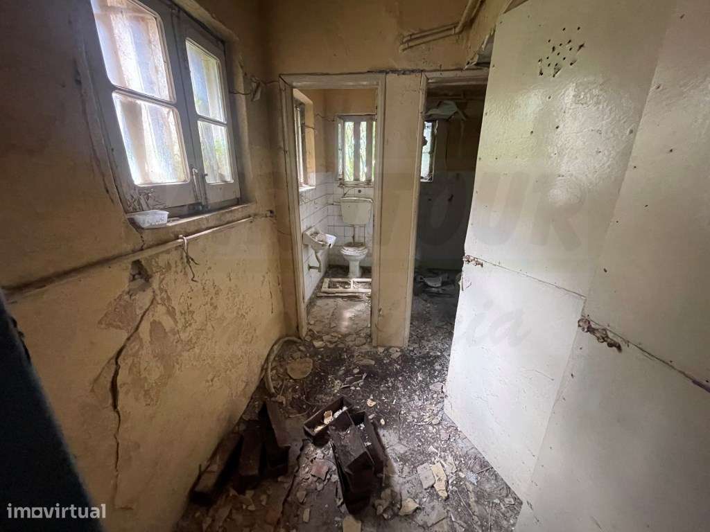 Moradia com Antiga padaria-26