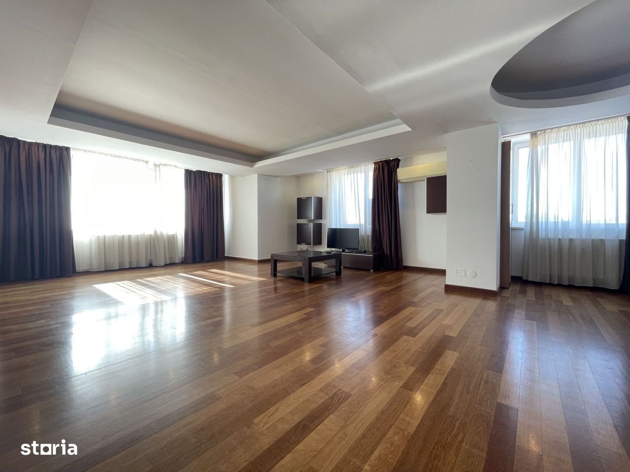 APARTAMENT 3 CAMERE PRIMAVERII