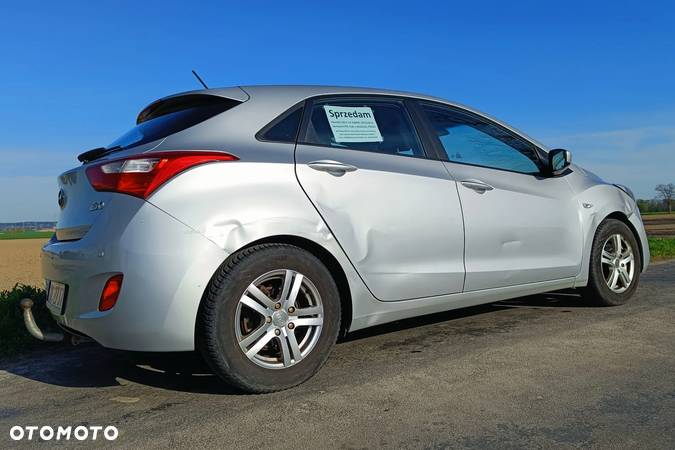 Hyundai I30 1.6 Comfort - 12