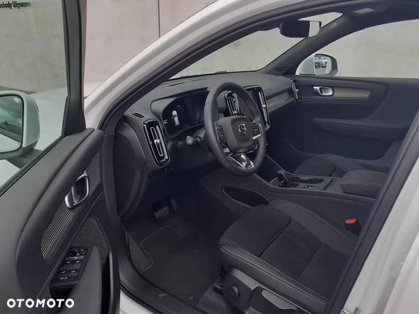 Volvo XC 40 B3 Core - 8