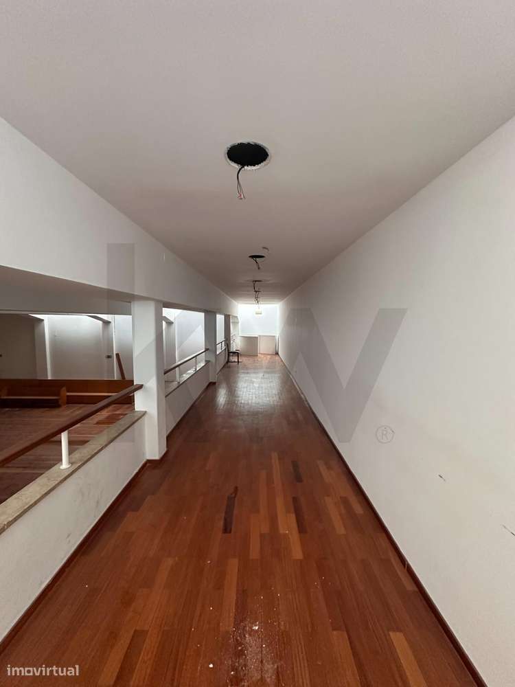 Loft Comercial | Loja 363m2 | 6m Montra | Mezzanine 32m2 | Saldanha | - Grande imagem: 2/17