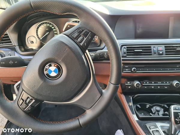 BMW Seria 5 528i Touring - 7