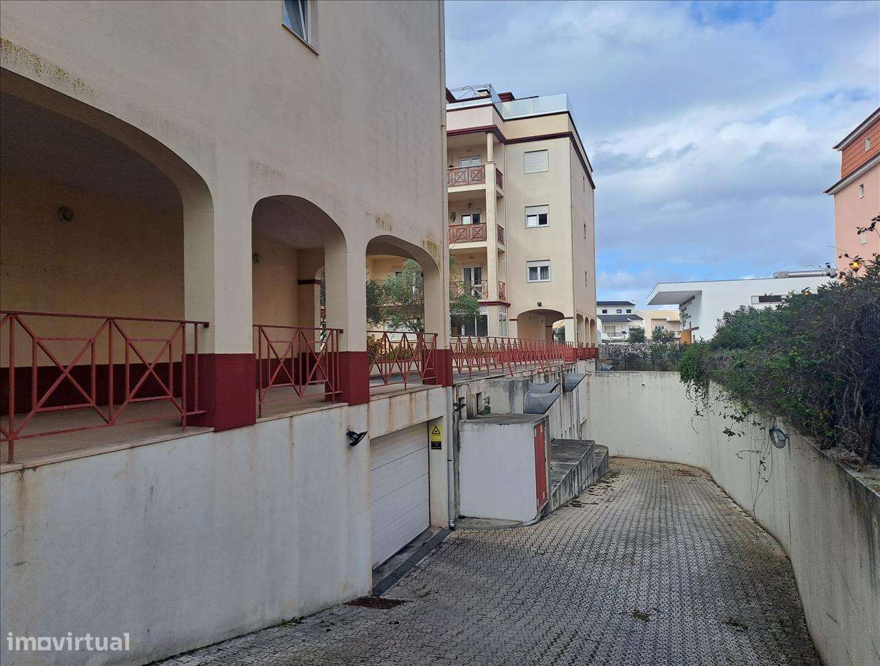 Garagen e estacionamento em Cascais, São Domingos de Rana - Grande imagem: 5/13