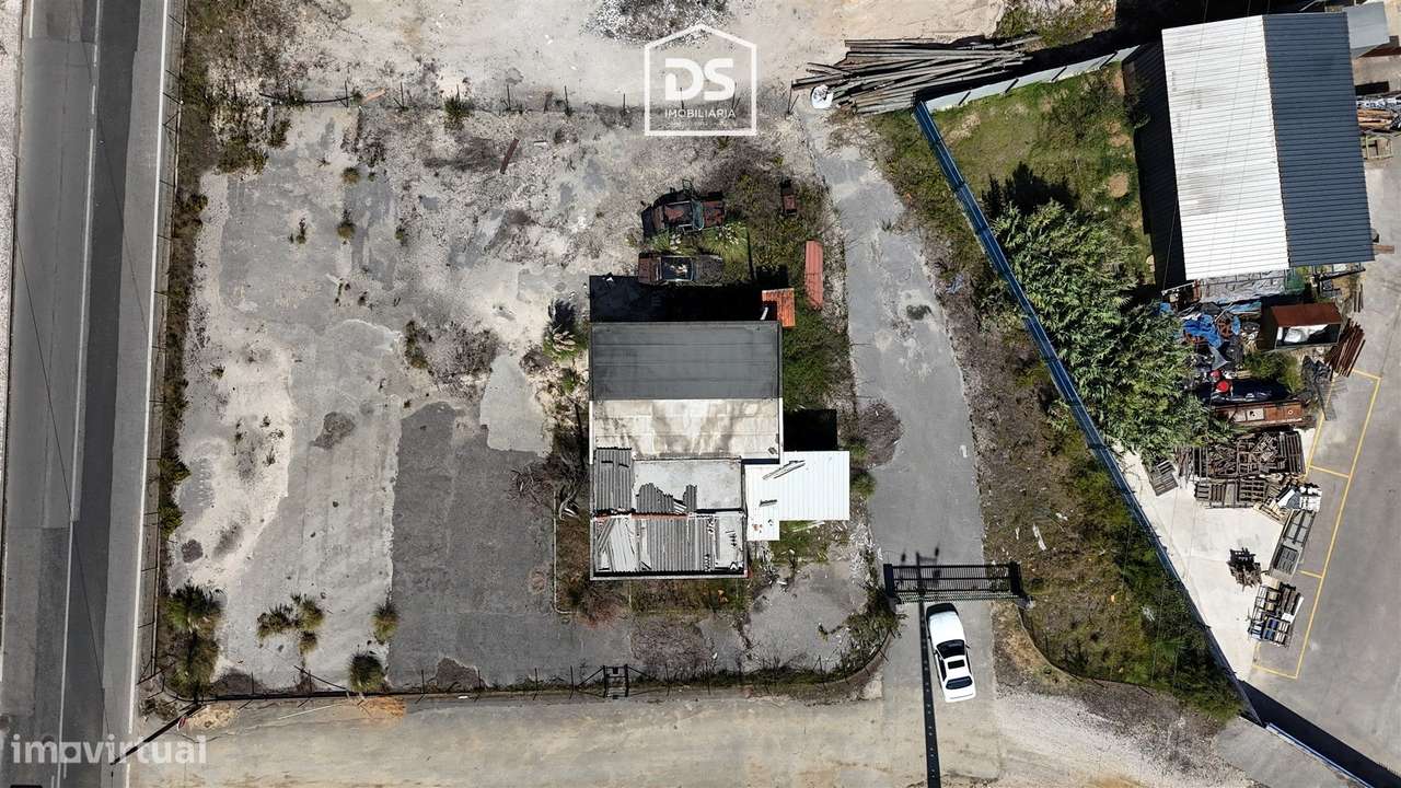 Terreno com 1420m2 para Venda, excelente para o seu Negócio em Marinha-5