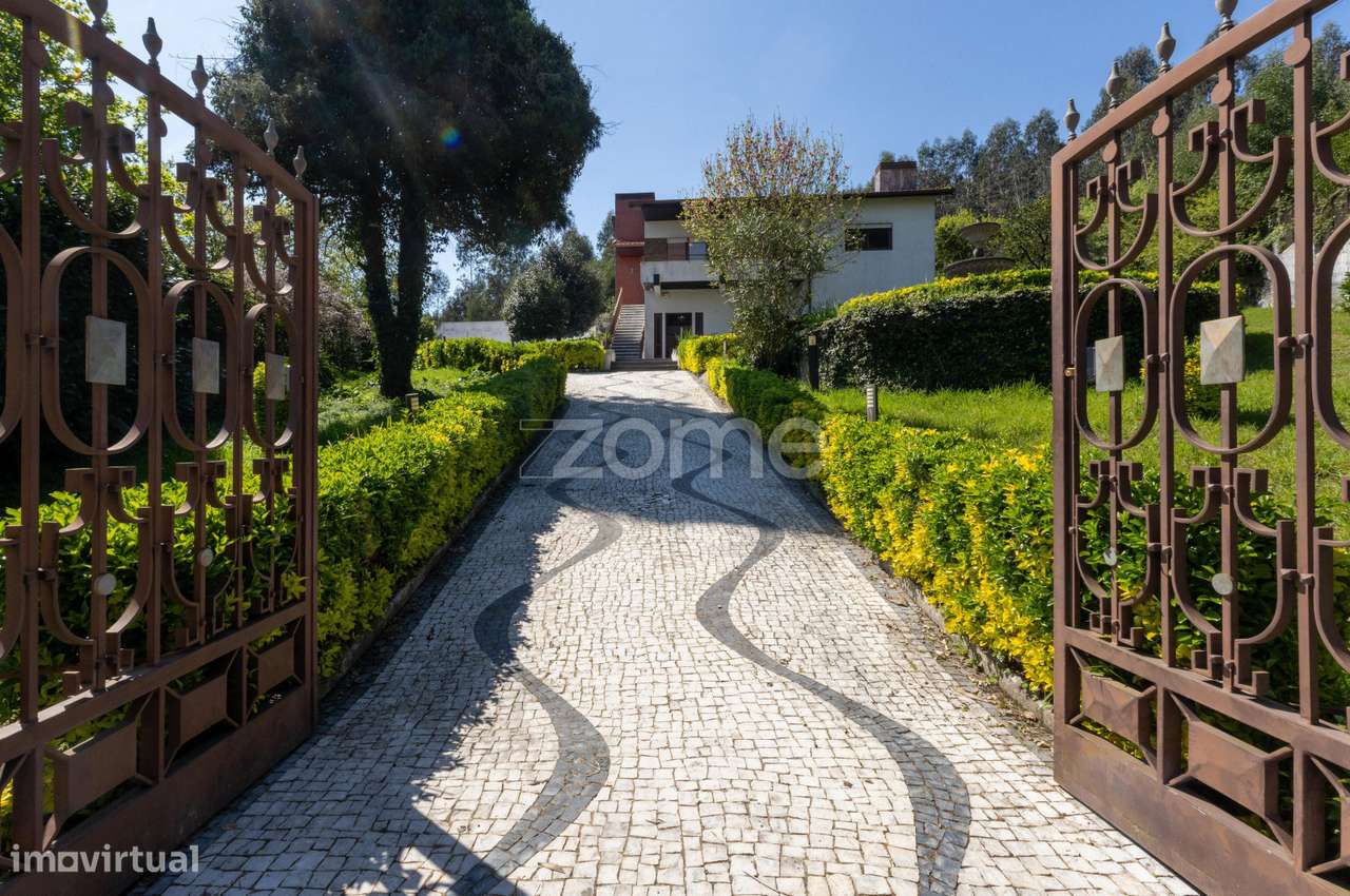 Moradia T5, Independente - S. Mamede Coronado - Grande imagem: 3/29