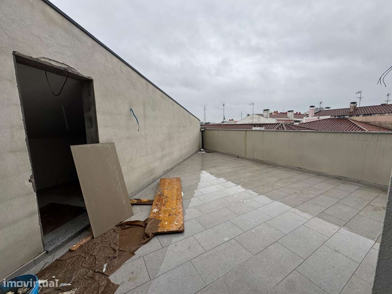 Apartamento T1+1 no Centro de Esgueira-14