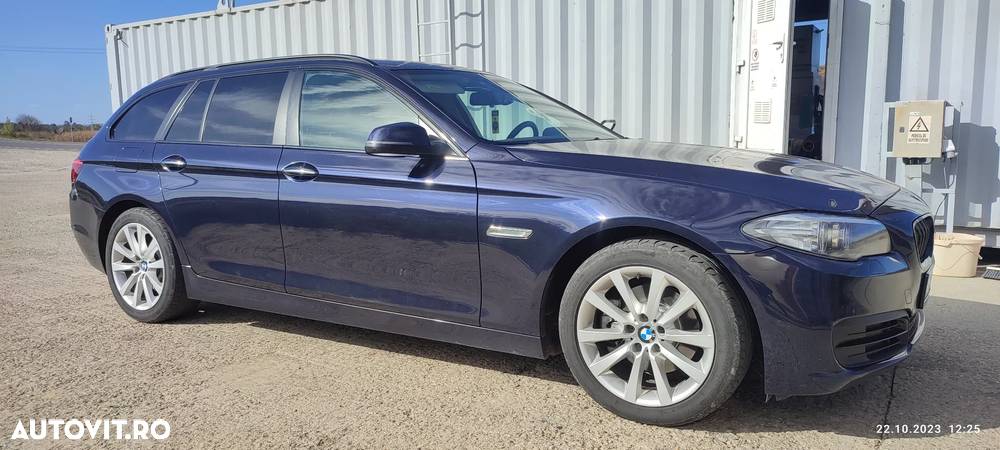 BMW Seria 5 520d xDrive Touring Aut. Modern Line - 24