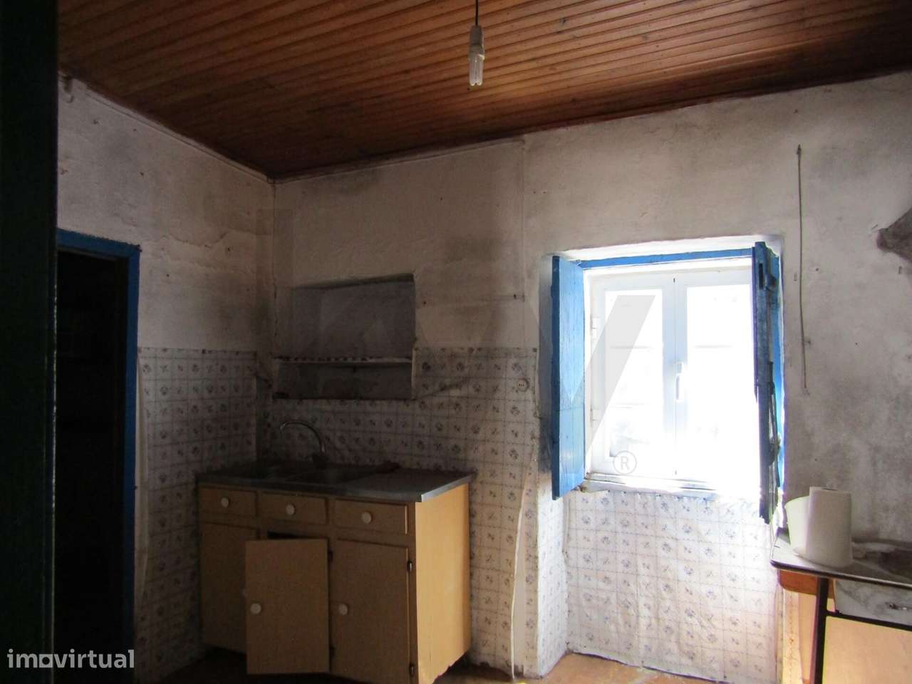 Edifício de habitação e comercio - Grande imagem: 5/43