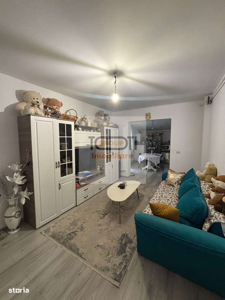 Apartament de vânzare în zona VALEA ADÂNCĂ, 3 camere decomandat-1