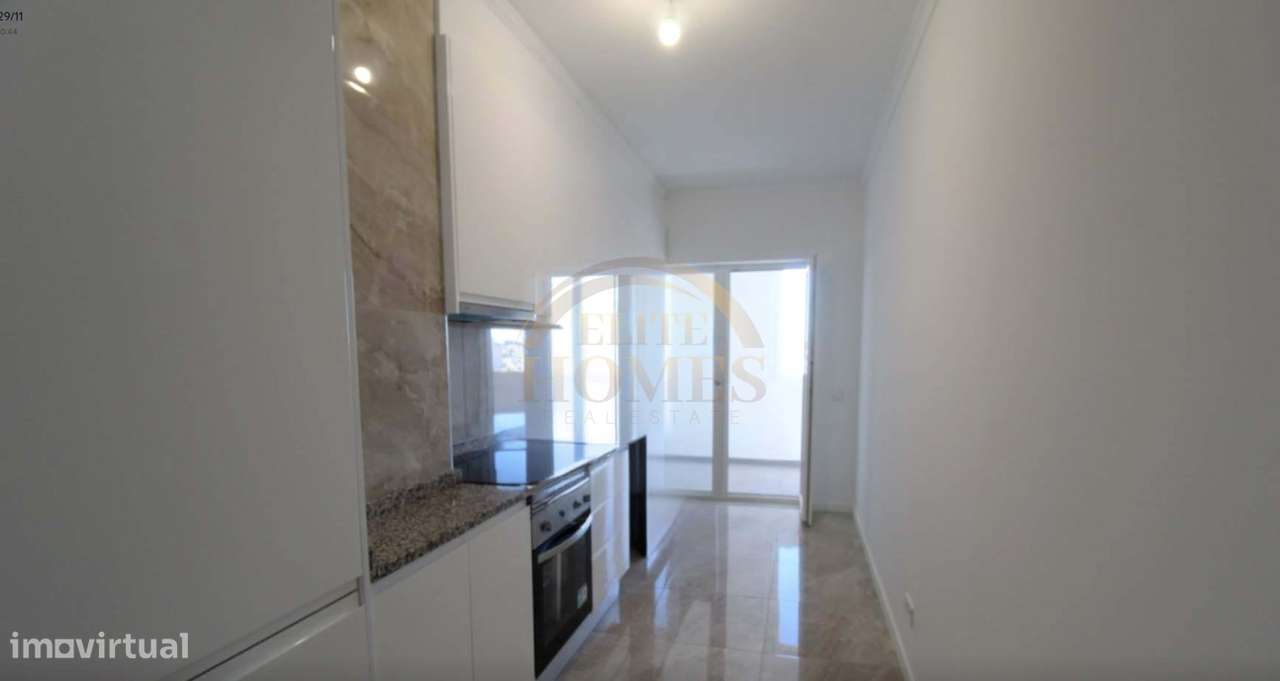 Exclusivo Apartamento T3 Totalmente Remodelado em Localização Prime de - Grande imagem: 2/8