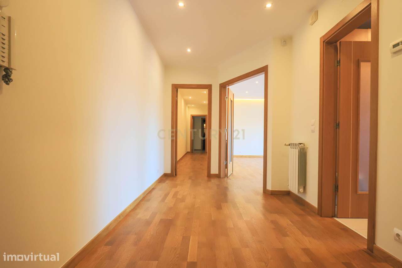 Apartamento T3 de Excelência em Queijas com Terraços Exclusivos e Vist - Grande imagem: 4/40