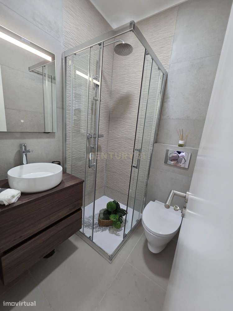 T3 NOVO -C/ SUITE E VARANDA-24