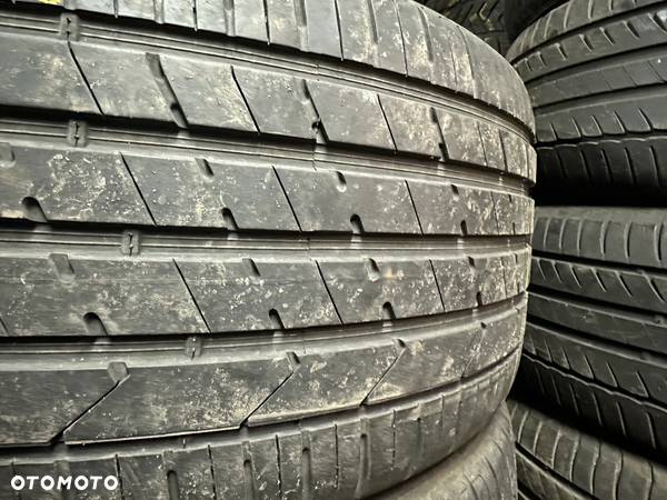 285/35x22 Hankook - 2