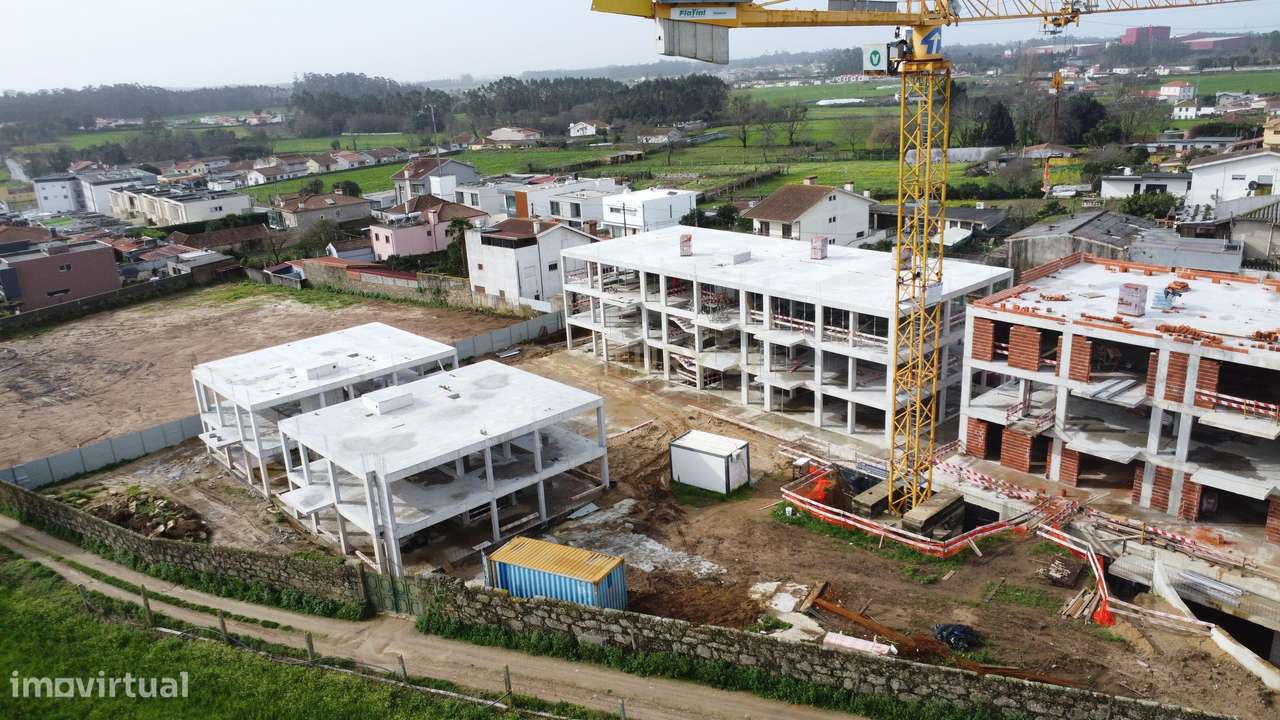 Gião Park – T1 NOVO com elevador, varanda, garagem e arrumos-13