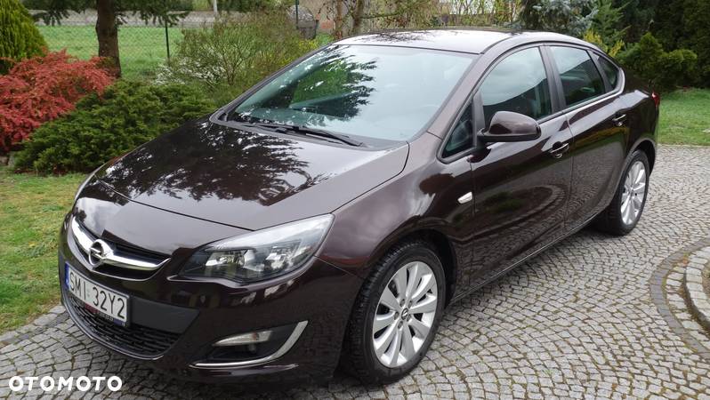 Opel Astra IV 1.6 Essentia - 4