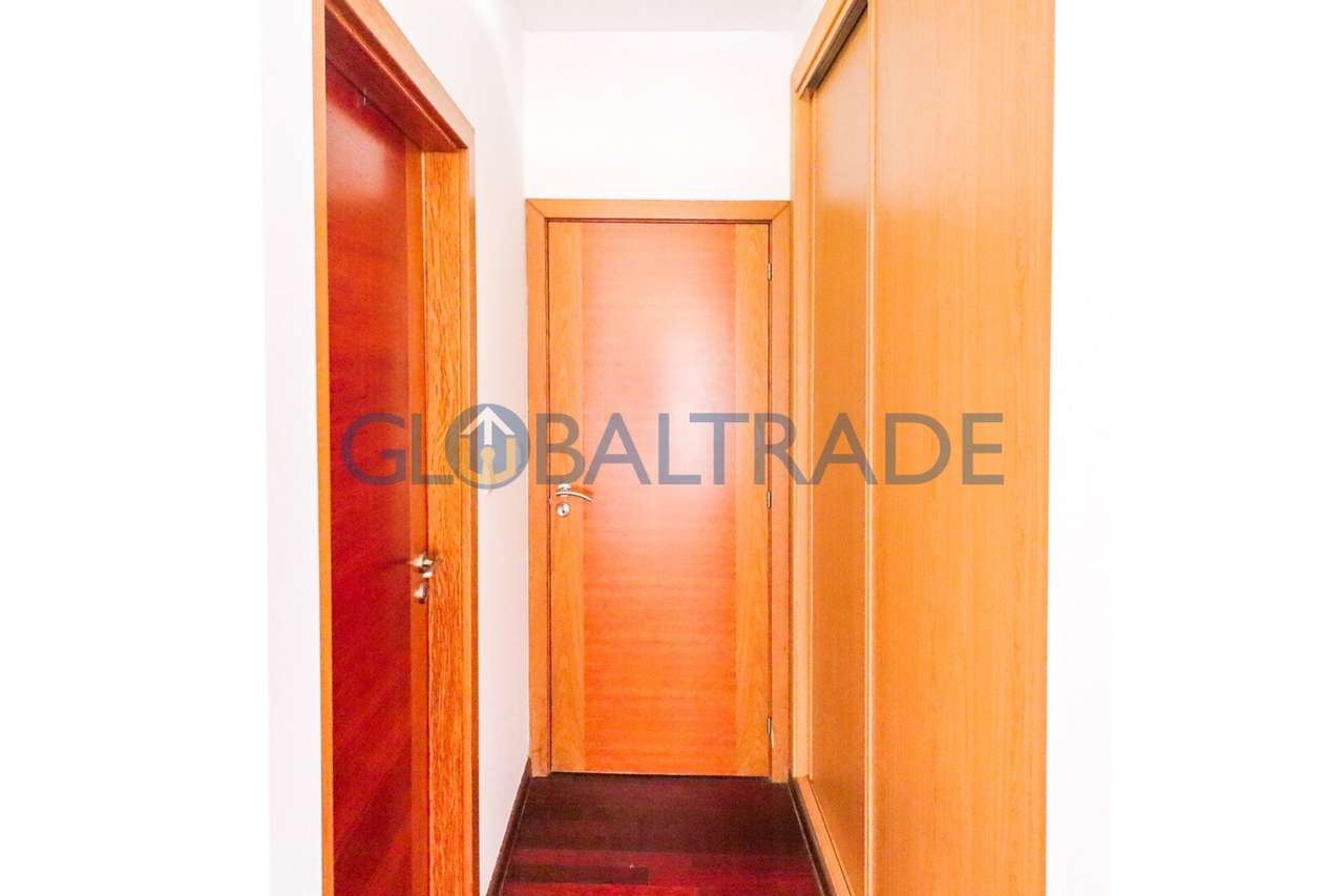 Moradia T3 com Terraço em Valbom-44