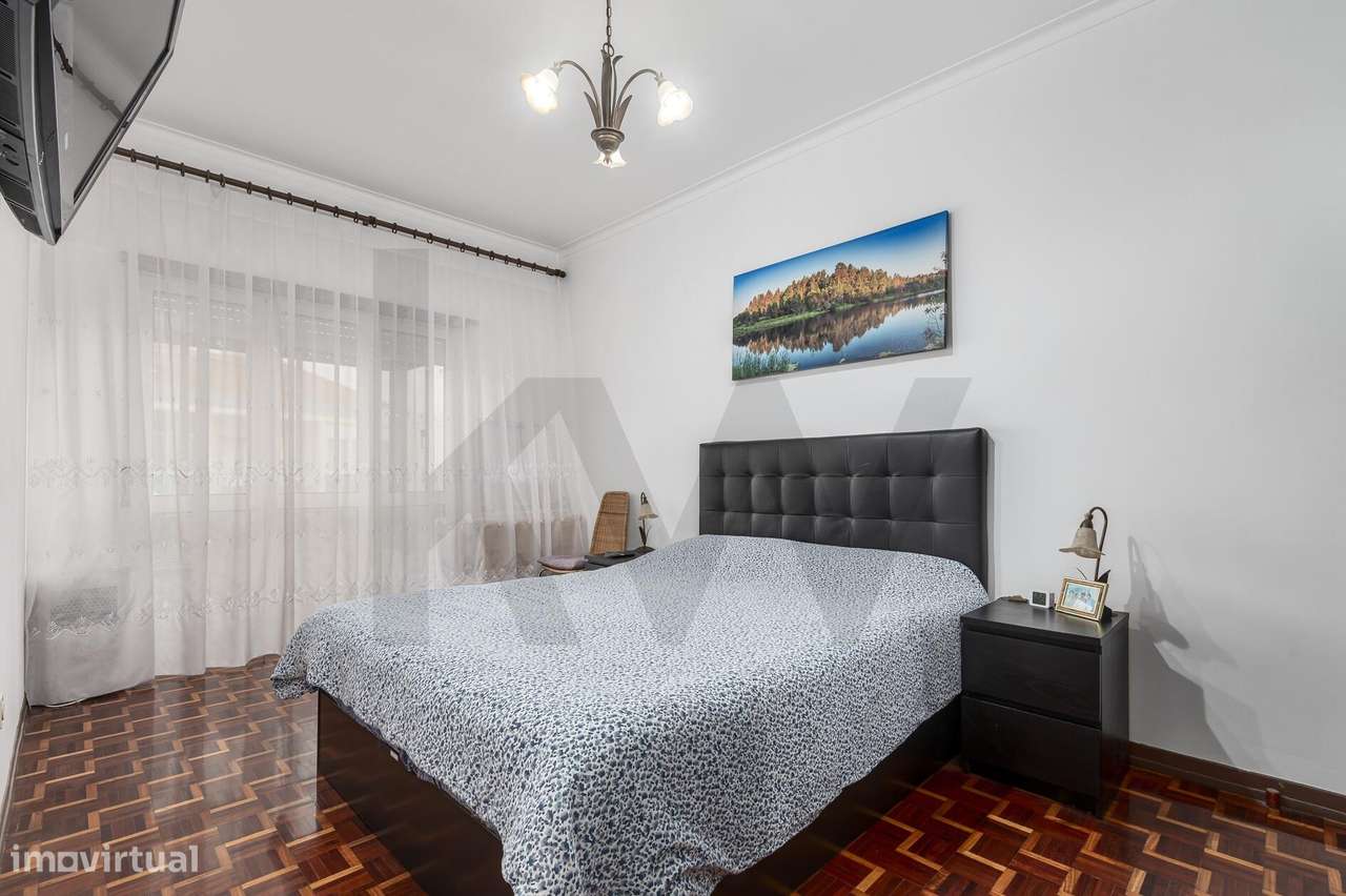 Apartamento T2 no Casal do Marco – Conforto, Luminosidade e Excelente-13