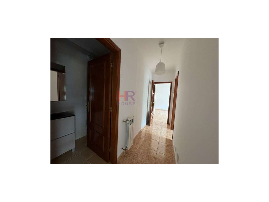 Apartamento T2 renovado com área útil de 62m² em Eiras, Coimbra. Id...-17