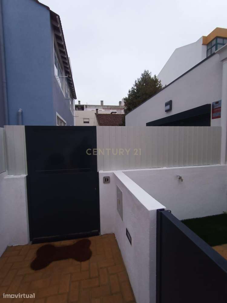 Apartamento T2 semi-novo, no Alto do Seixalinho, Barreiro-30