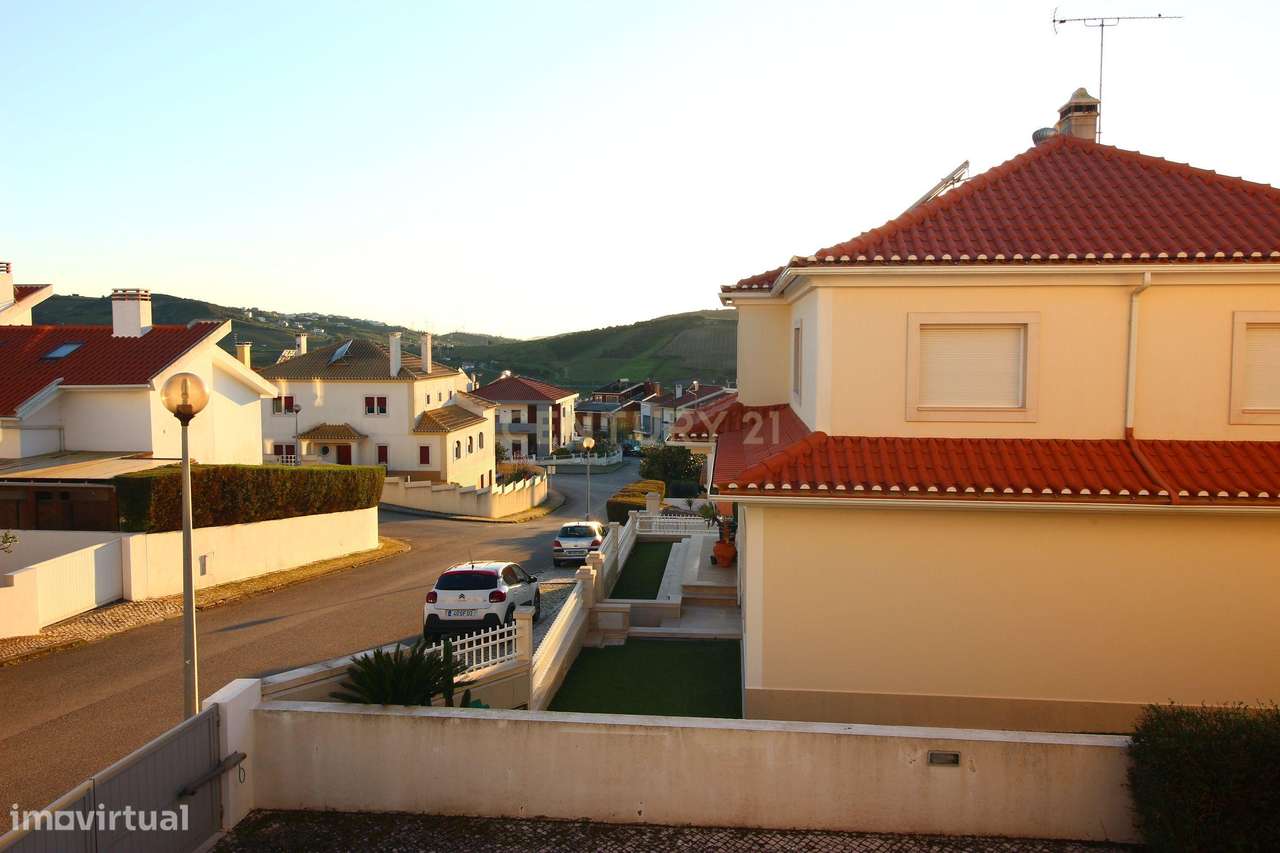 Moradia V4 em Torres Vedras, 566m2 ,vistas excecionais, qualidade e co-33