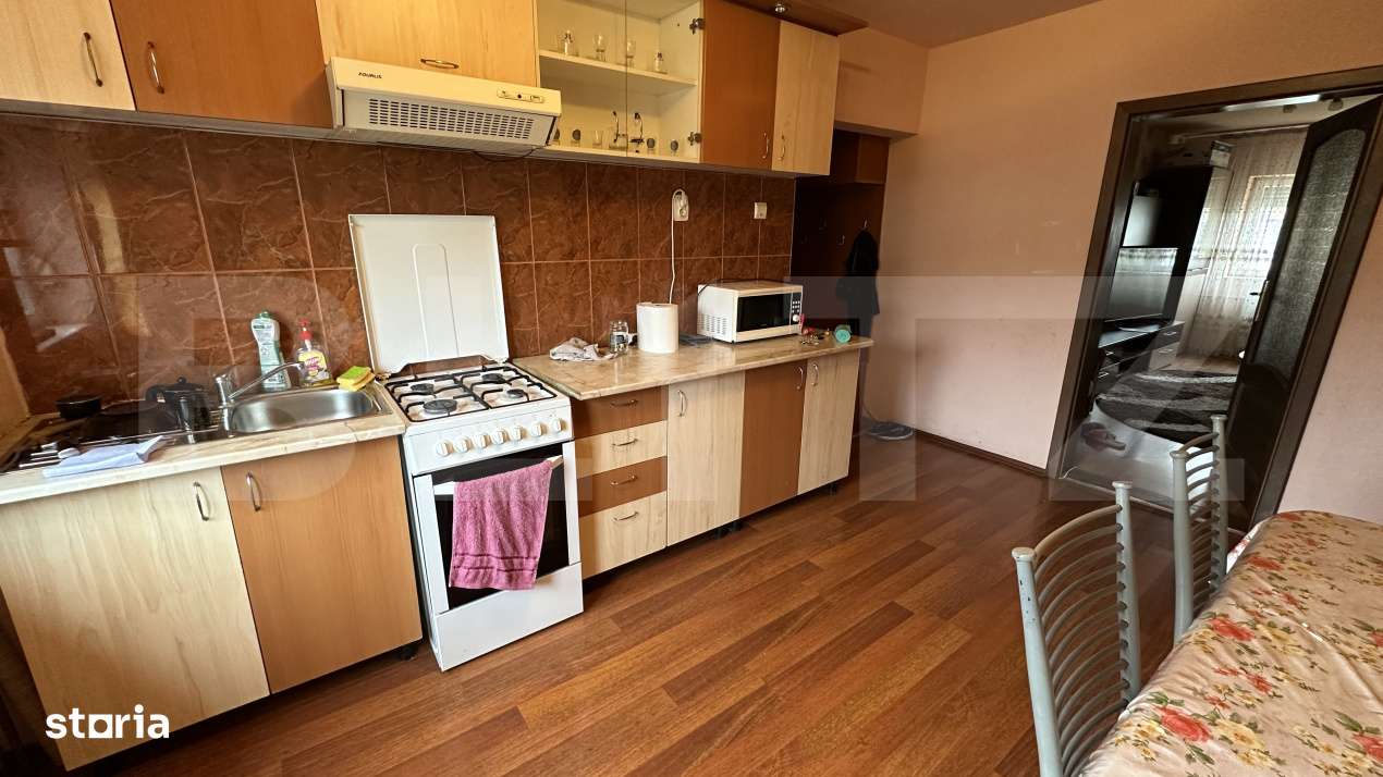 Apartament cu 3 camere si 2 bai, zona Rogerius - Imagine principală: 4/10