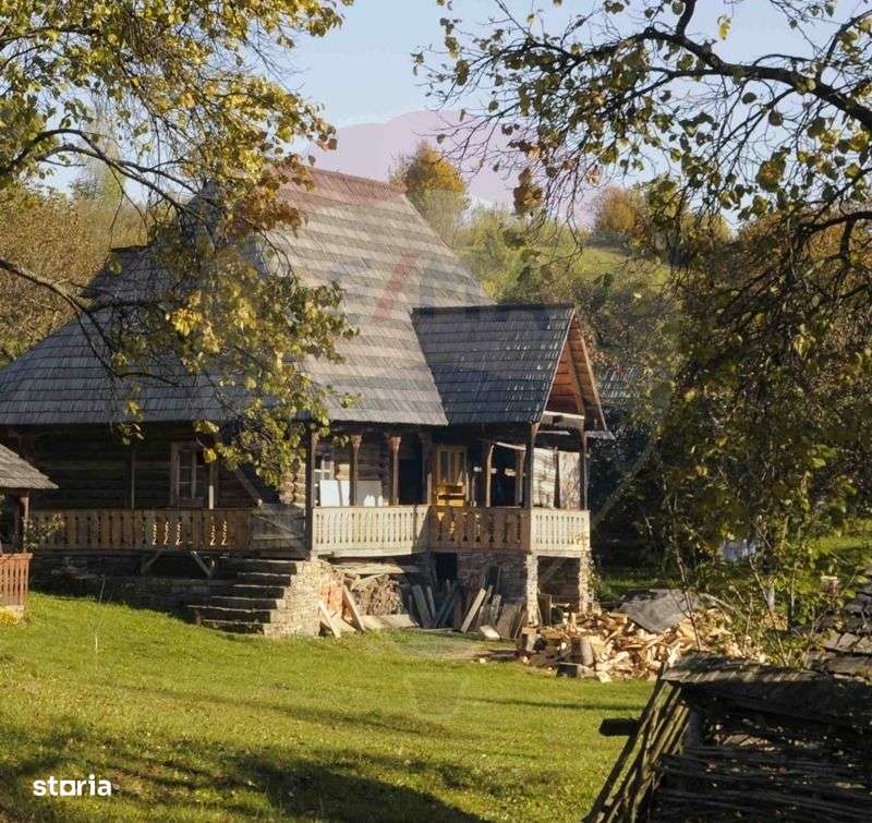 Vânzare ansamblu de 5 căsuțe tradiționale Maramureș/ Botiza - Imagine principală: 2/12
