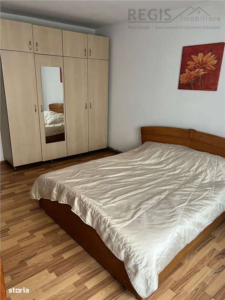 Apartament cu 3 camere situat in Tractorul - Imagine principală: 3/11