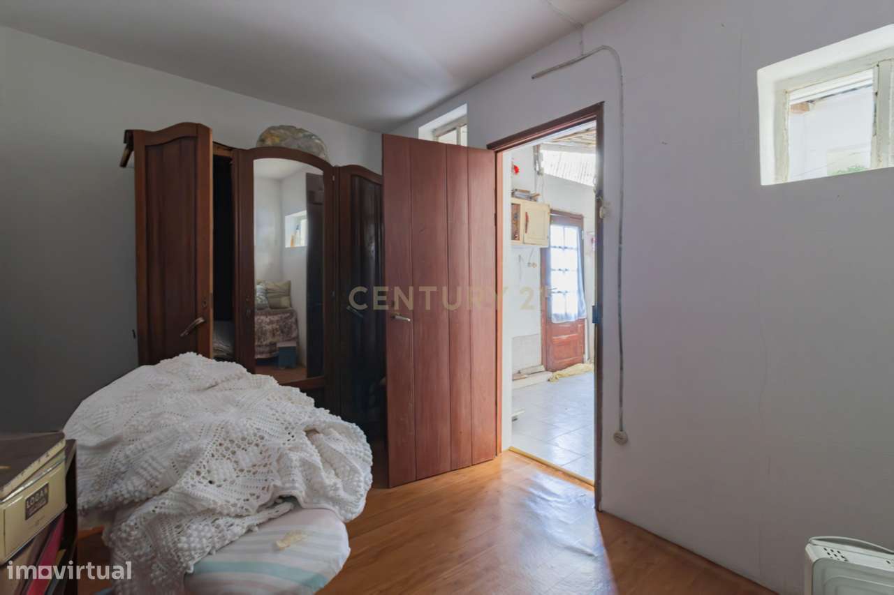 Moradia T3 Térrea Marinha Grande-16