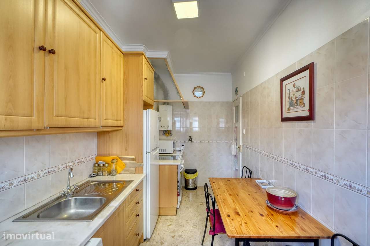 Apartamento com vista desafogada para Monsanto, São Domingos de Benfic-8