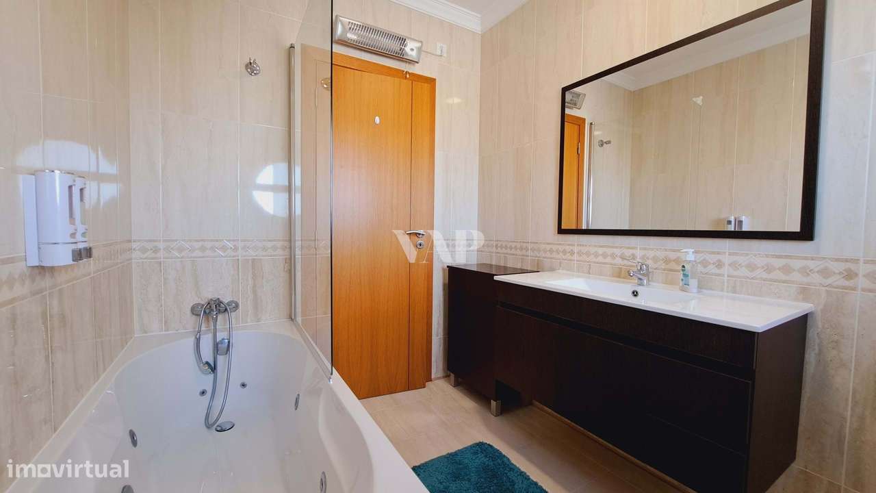 Apartamento T2 para venda no centro de Albufeira com vista MAR-17