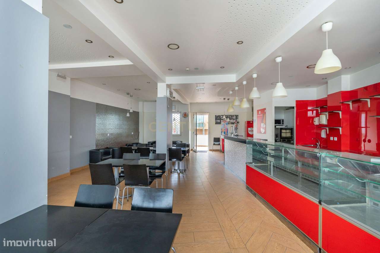 Café "O Parque" - Urbanização Quinta da Flamenga - Centro de Vialonga - Grande imagem: 5/20