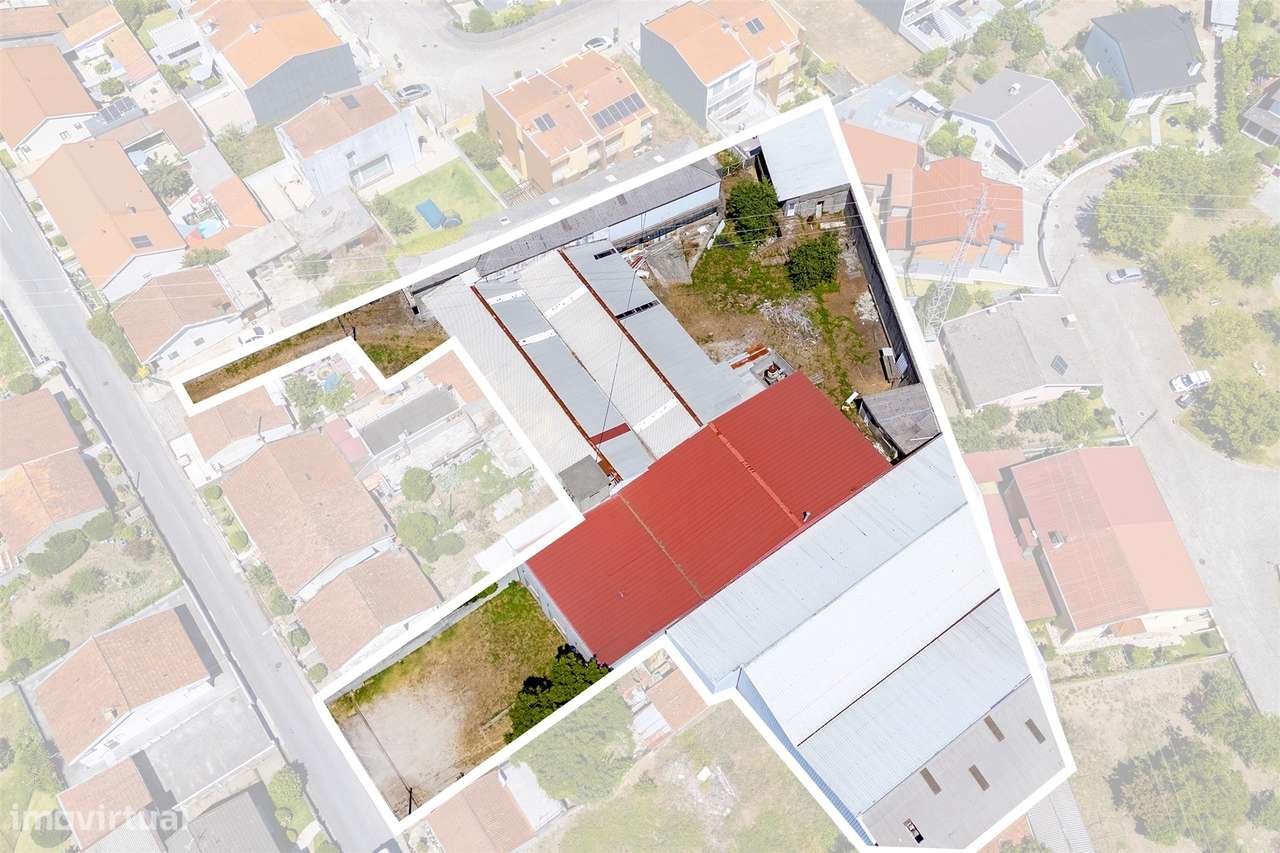 Conjunto de Pavilhões Industriais para Reabilitação | Parada de Tibães-1