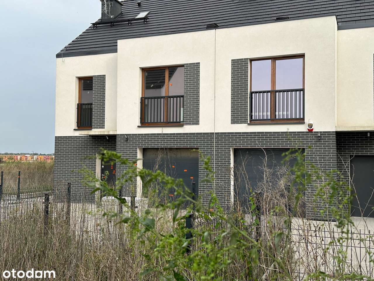 bez skosów/ DUŻY SALON/ kominek/ ogrz. podłogowe /światłowód - Pełny obrazek: 3/17