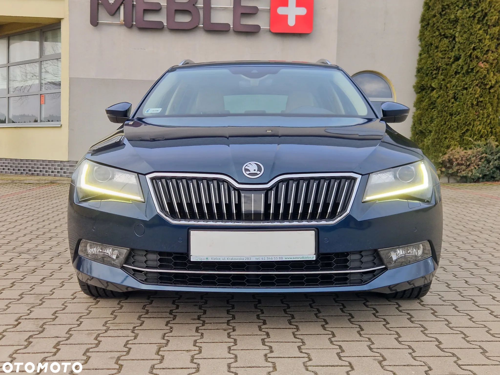 Skoda Superb 2.0 TDI L&K DSG - 1