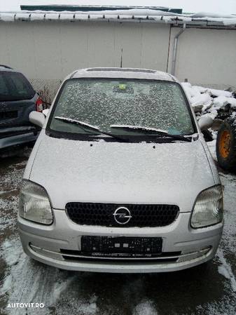 dezmembrez opel agila - 2