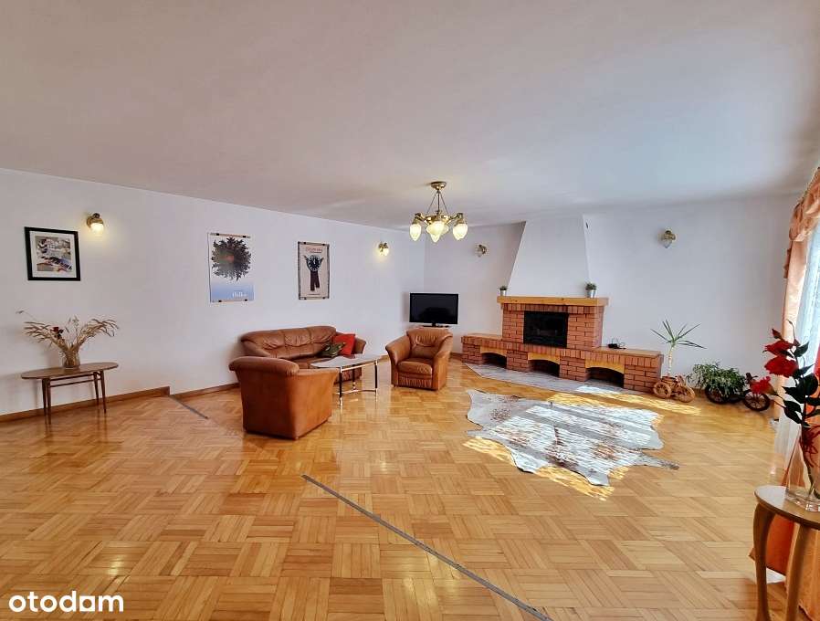 Płock, Dywizjonu 303- na sprzedaż duży dom z potencjałem inwestycyjnym-4