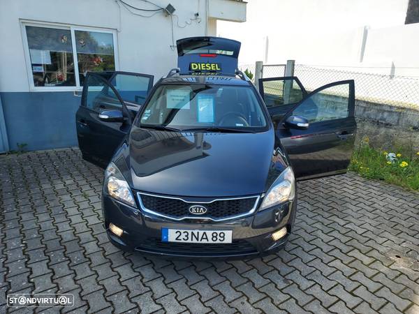 Kia Ceed SW 1.6 CRDi - 30