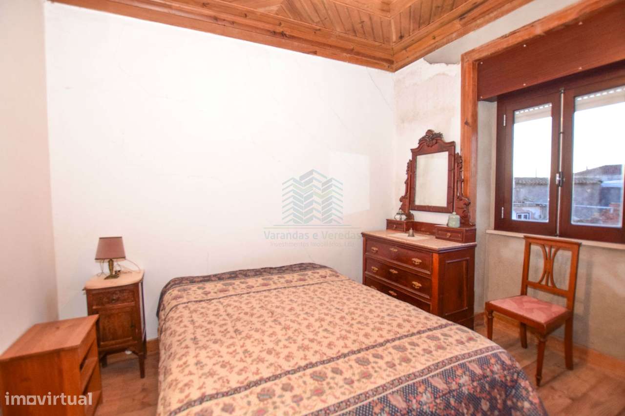 Moradia T7 com Garagem e Armazém - Alcorochel - Torres Novas-25