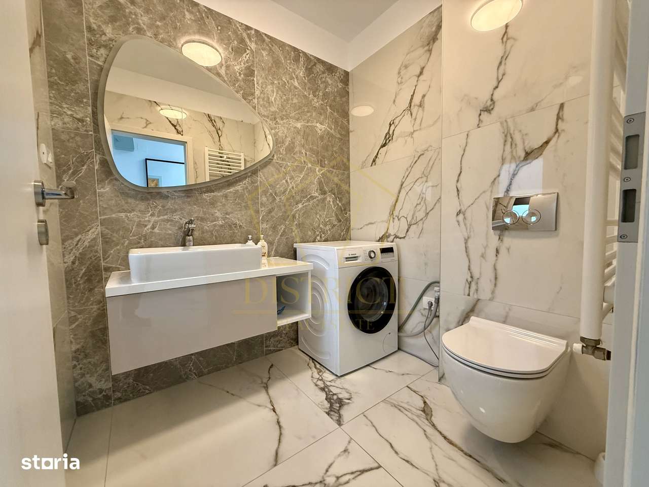 Duplex despartit prin garaj cu 5 camere  |  Dumbravita - Imagine principală: 4/16