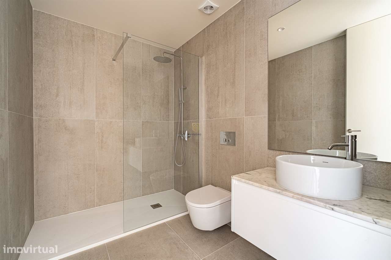 Apartamento T1 com varanda no centro do Porto-13