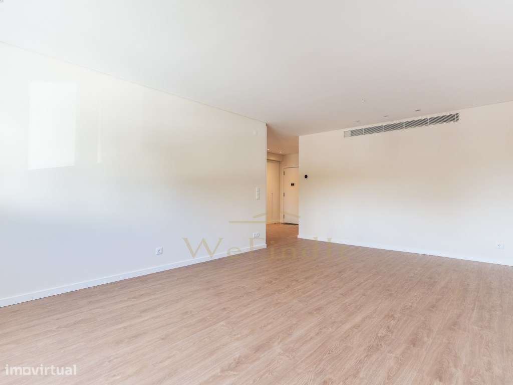 Apartamento T1 remodelado num condomínio com garagem, piscina e jar...-13