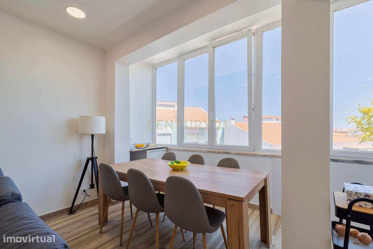 Apartamento T3 com varanda  no Feijó-11