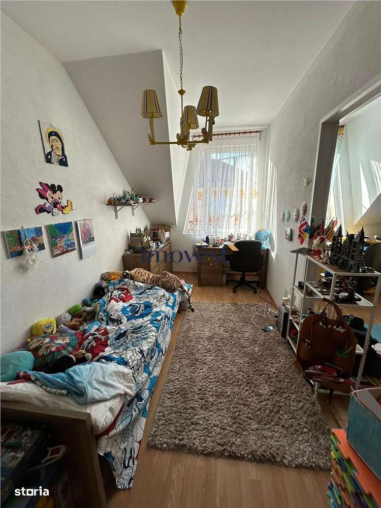 Casa spatioasa semicentrala in Satu Mare – 240 mp construiti, 3 dormit-6