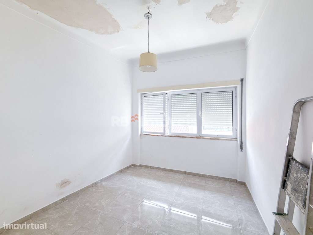 Apartamento T3 remodelado no centro de Abrantes-7