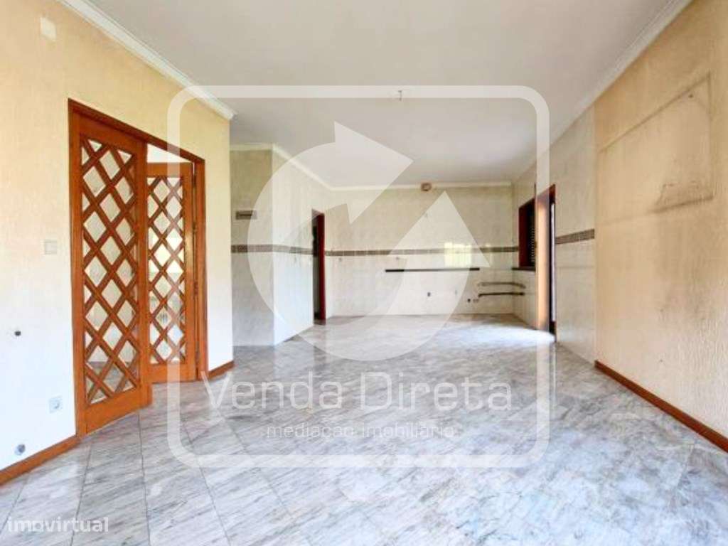 Moradia T5 com Piscina + Armazém | Terreno com 5.000 m² | Vila Nova...-9