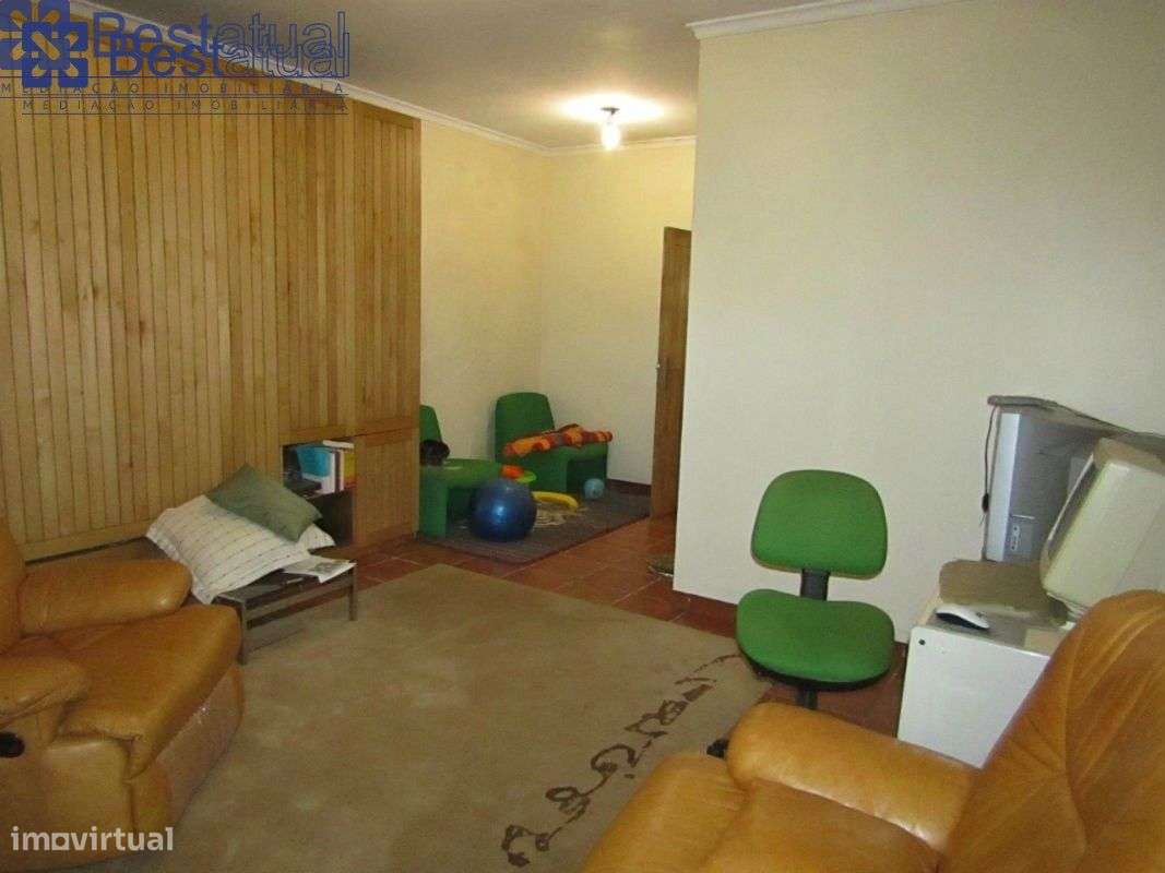 Terreno 4000 m2-c/1500 m2 de área p/construção Moradias-A 3 Min. do-5